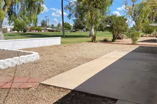 12829 N Augusta Dr, Sun City, AZ 85351 - Photo 14