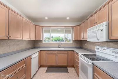 11621 N 39th Street, Phoenix, AZ 85028 - Photo 14