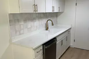 8037 E Glenrosa Ave, Scottsdale, AZ 85251 - Photo 2