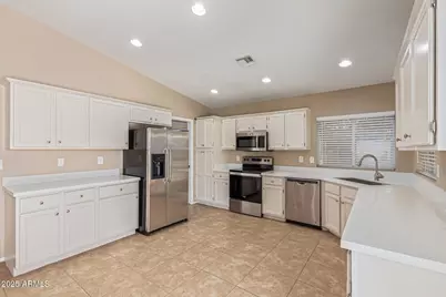 10820 N 57th Drive, Glendale, AZ 85304 - Photo 12