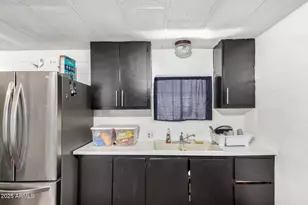 8601 N 71st Ave, Glendale, AZ 85301 - Photo 8