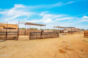 810 W Hidden Vly Dr, Phoenix, AZ 85086 - Photo 46