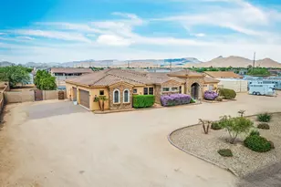 810 W Hidden Vly Dr, Phoenix, AZ 85086 - Photo 2