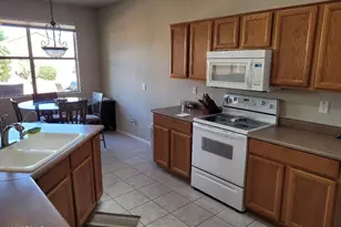 17692 N Coconino Dr, Surprise, AZ 85374 - Photo 10