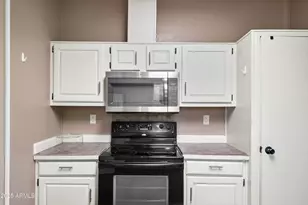 7690 S Circle S Dr, Hereford, AZ 85615 - Photo 8