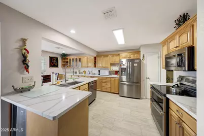 10722 W Tropicana Circle, Sun City, AZ 85351 - Photo 2