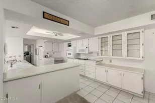 18415 N Palo Verde Dr, Sun City, AZ 85373 - Photo 8