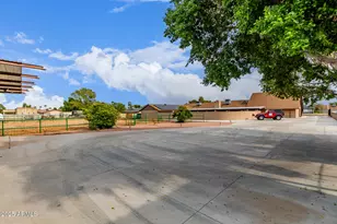 4102 W Acoma Dr, Phoenix, AZ 85053 - Photo 12