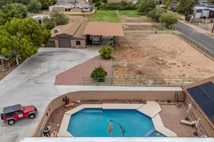 4102 W Acoma Dr, Phoenix, AZ 85053 - Photo 8