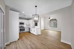 3941 E Cat Balue Dr, Phoenix, AZ 85050 - Photo 8