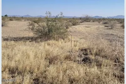 431Xx W Earll Drive #-, Tonopah, AZ 85354 - Photo 2