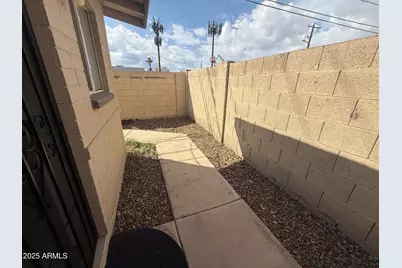7101 N 36th Avenue #102, Phoenix, AZ 85051 - Photo 12