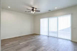 11000 W Cove Dr, Arizona City, AZ 85123 - Photo 26