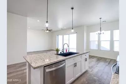 11000 W Cove Drive, Arizona City, AZ 85123 - Photo 8