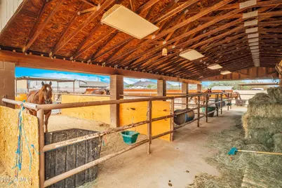 720 W Hidden Valley Drive #-, Phoenix, AZ 85086 - Photo 2