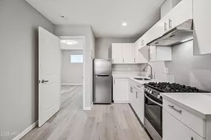 3025 N 32nd St, Phoenix, AZ 85018 - Photo 12