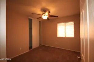 10533 W Louise Dr, Peoria, AZ 85383 - Photo 14