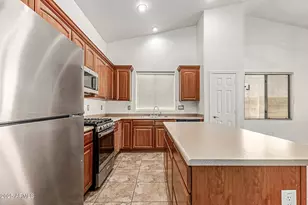 7341 N 72nd Ave, Glendale, AZ 85303 - Photo 10
