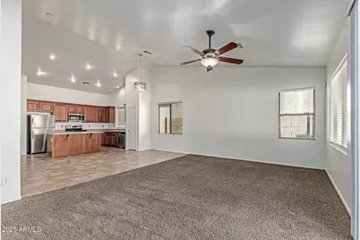 7341 N 72nd Avenue, Glendale, AZ 85303 - Photo 8