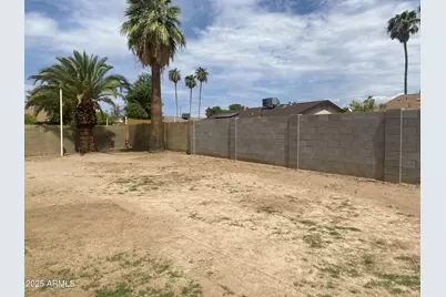 11615 N 39th Drive, Phoenix, AZ 85029 - Photo 8