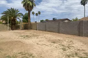 11615 N 39th Dr, Phoenix, AZ 85029 - Photo 8