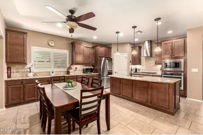 25208 N 108th Lane, Peoria, AZ 85383 - Photo 10