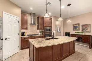 25208 N 108th Ln, Peoria, AZ 85383 - Photo 12