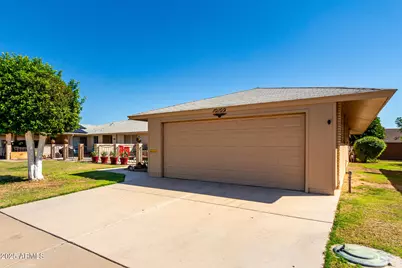 10109 W Mountain View Road, Sun City, AZ 85351 - Photo 2