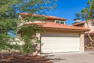 2702 W Brooks St, Chandler, AZ 85224 - Photo 4