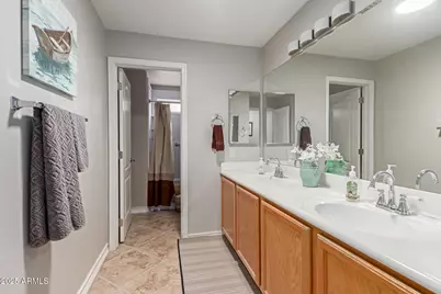 5520 E Holmes Avenue, Mesa, AZ 85206 - Photo 12