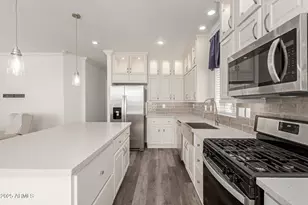 305 S Val Vista Dr, Mesa, AZ 85204 - Photo 4