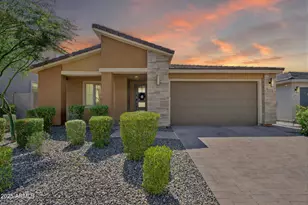 5939 E Abraham Ln, Phoenix, AZ 85054 - Photo 1