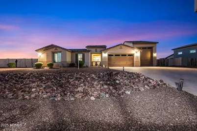13532 W Sierra Vista Drive, Glendale, AZ 85307 - Photo 2