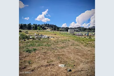 18318 S Frontier Road #328, Peeples Valley, AZ 86332 - Photo 1