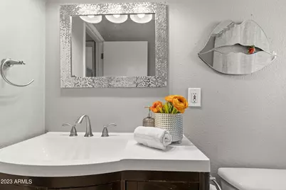 8308 E Minnezona Avenue, Scottsdale, AZ 85251 - Photo 30