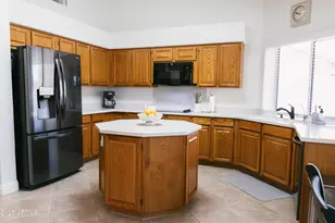 18883 N 88th Dr, Peoria, AZ 85382 - Photo 10