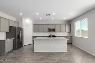 18207 W Daley Ln, Surprise, AZ 85387 - Photo 12