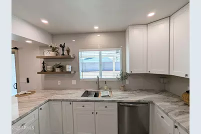 4725 W Kristal Way, Glendale, AZ 85308 - Photo 4