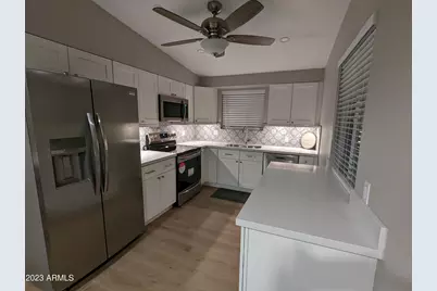 10433 W Oakmont Drive, Sun City, AZ 85351 - Photo 16