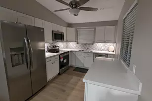 10433 W Oakmont Dr, Sun City, AZ 85351 - Photo 16