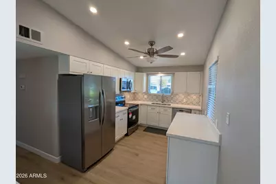 10433 W Oakmont Drive, Sun City, AZ 85351 - Photo 8