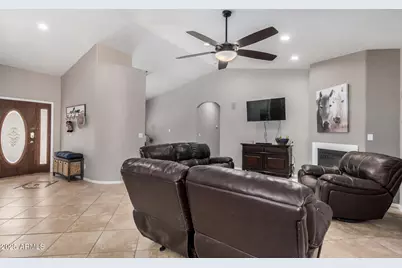 11381 W Warrior Road, Casa Grande, AZ 85193 - Photo 4