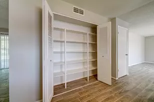 5945 S Palm Dr, Tempe, AZ 85283 - Photo 12