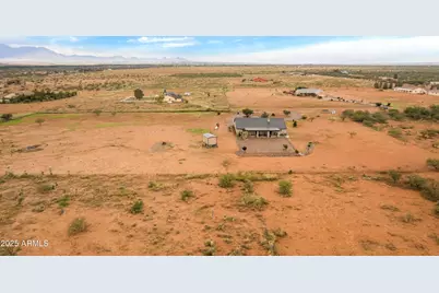 10293 E White Wolf Run, Hereford, AZ 85615 - Photo 4