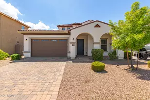 973 E Holland Park Dr, Gilbert, AZ 85297 - Photo 1