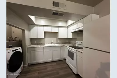 1421 E Fillmore Street #Apt 4, Phoenix, AZ 85006 - Photo 2
