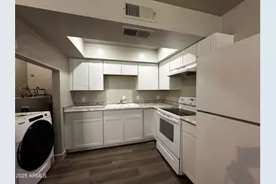 1421 E Fillmore Street #4, Phoenix, AZ 85006 - Photo 2
