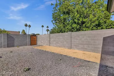 2452 E Manhatton Drive, Tempe, AZ 85282 - Photo 22