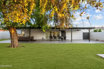 3938 E Cheery Lynn Road, Phoenix, AZ 85018 - Photo 20