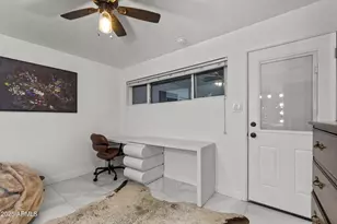 3938 E Cheery Lynn Rd, Phoenix, AZ 85018 - Photo 16